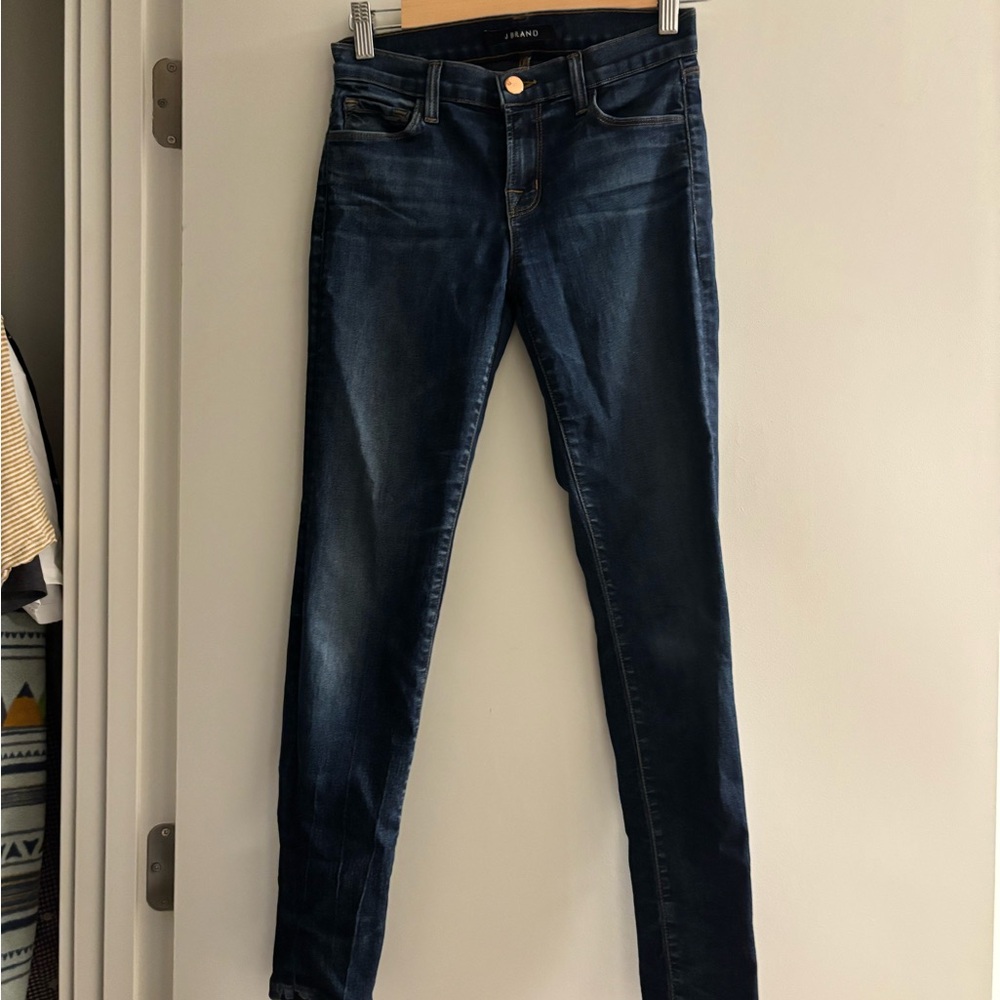 JBRAND Rail Jeans in Venture